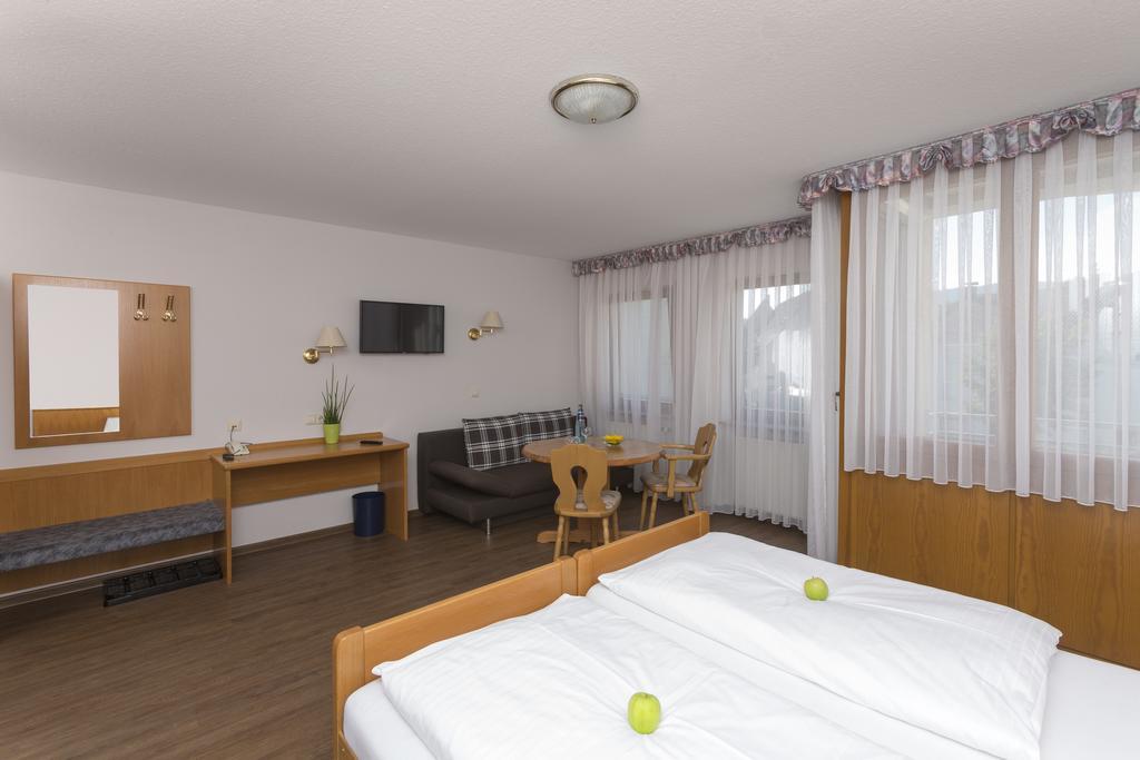 Hotel Gasthof Sonne Фридинген-на-Дунае Экстерьер фото
